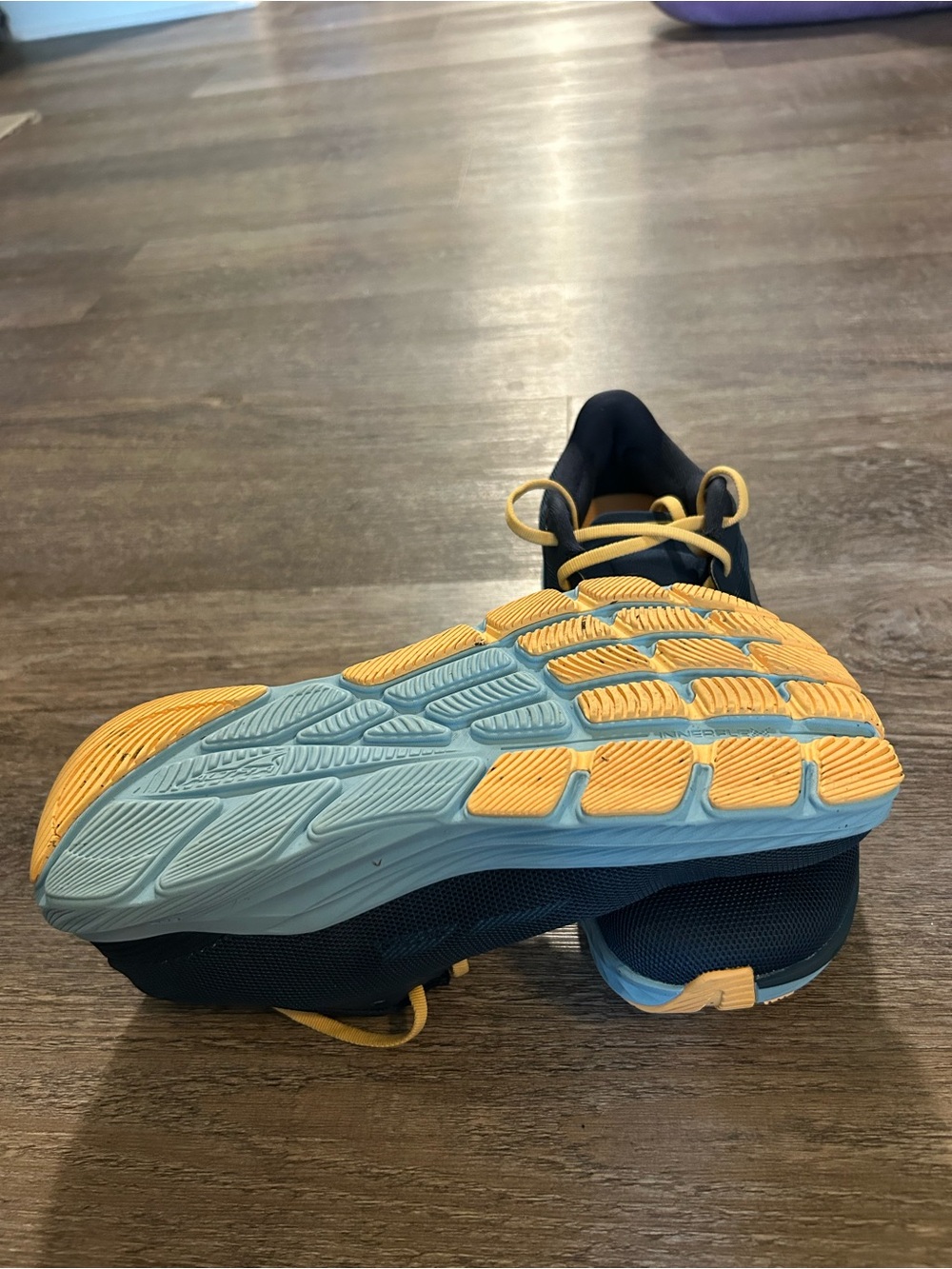 Altra Rivera 3 Navy and Yellow Zero-Drop Shoes Women’s 6.5 - Picture 4 of 6